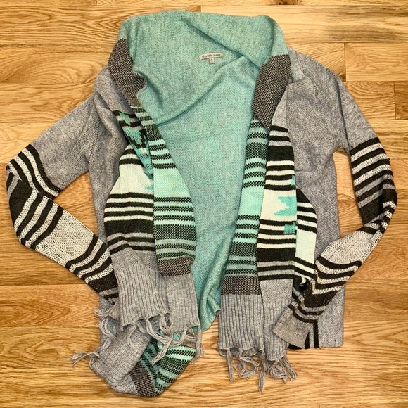Charlotte Russe Aztec pattern shawl cardigan - M - Picture 1 of 9